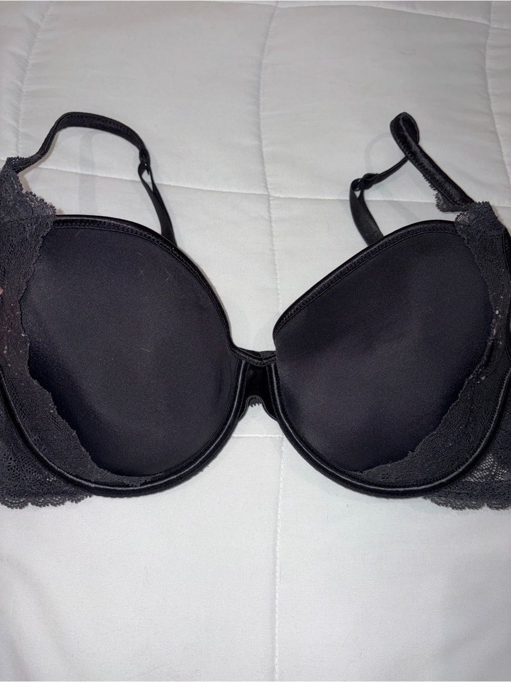 Victoria’s Secret Lace-Trim ipex Bra